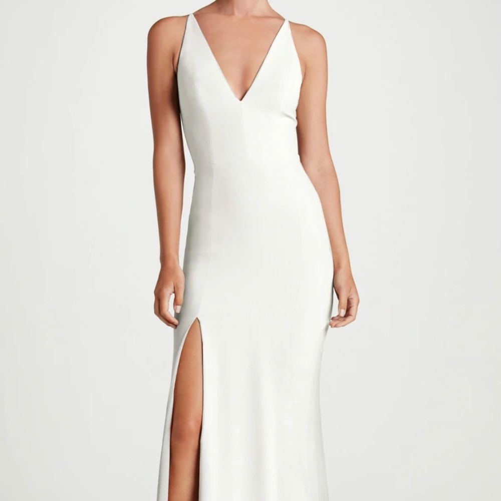 NWT Dress the Population Iris Slit Crepe Gown / Size S / Color Off - White